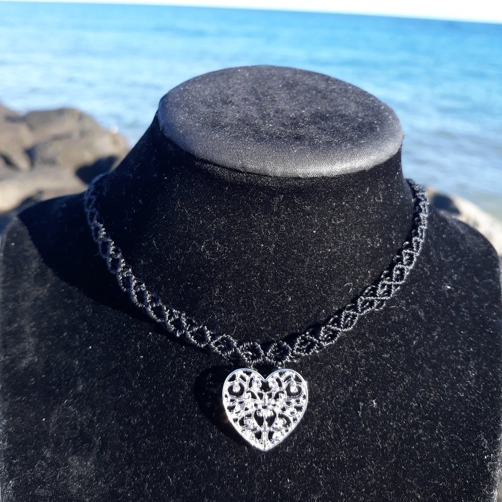 Silver Filigree Heart Black Macrame Necklace